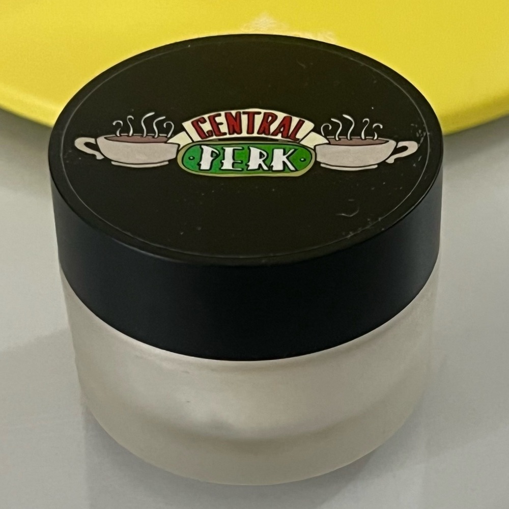 BN Friends X Makeup Revolution Lip Scrub